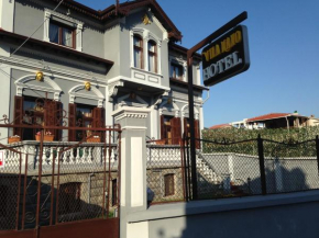 Отель Hotel Vila Mano  Корча